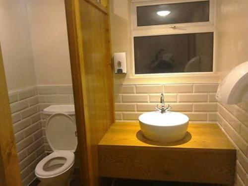 Holland Hotel Llanfachraeth ภายนอก รูปภาพ