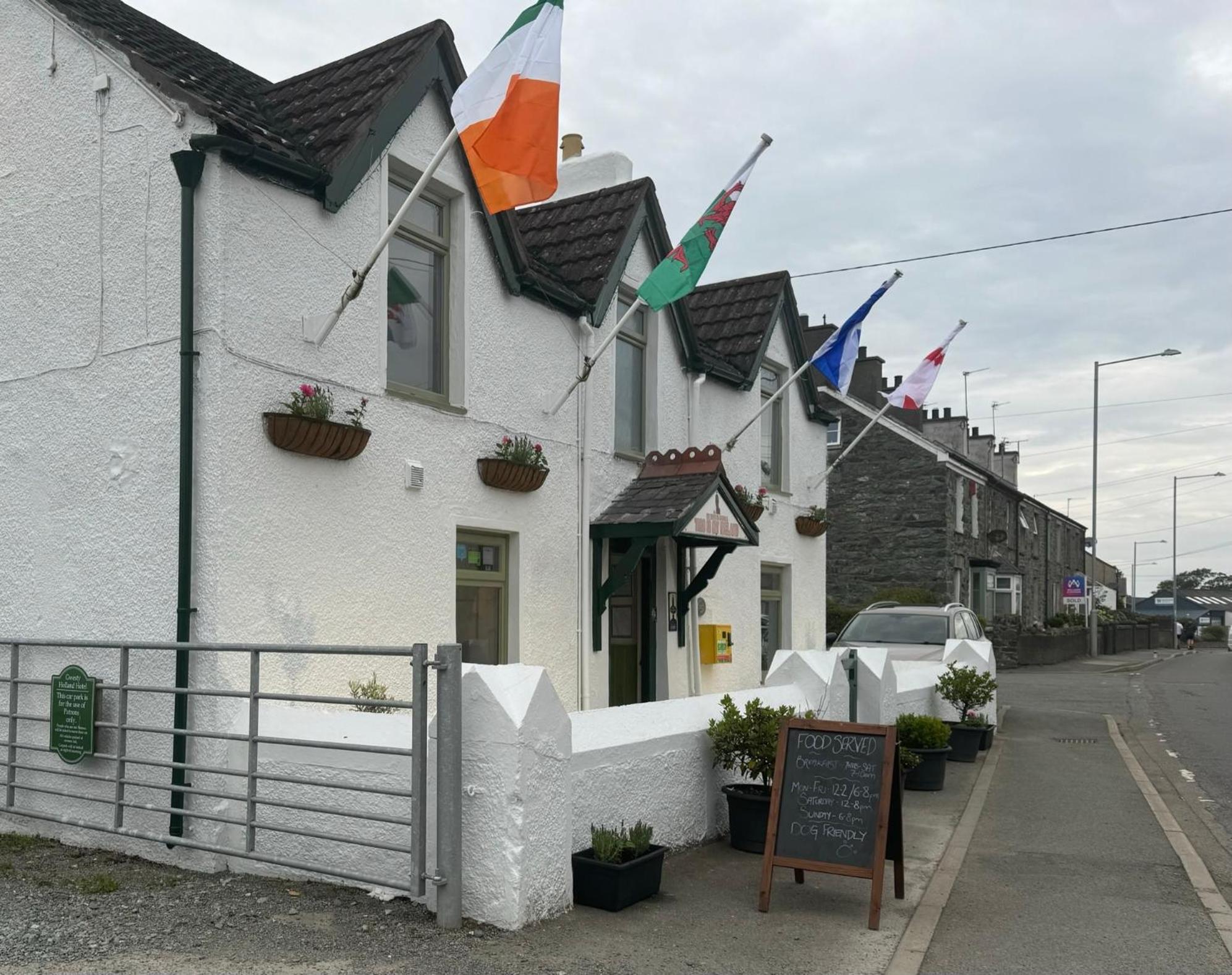 Holland Hotel Llanfachraeth ภายนอก รูปภาพ