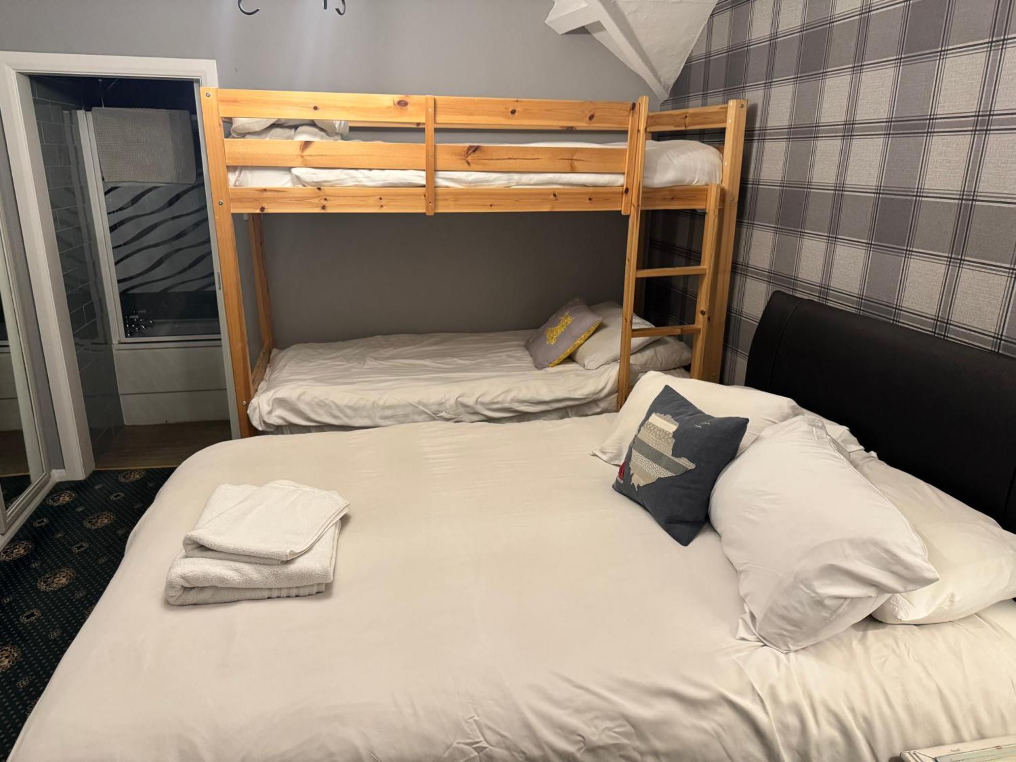 Holland Hotel Llanfachraeth ภายนอก รูปภาพ